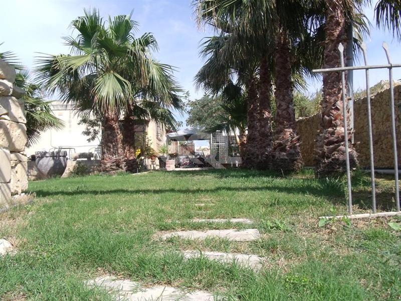 Farmhouse in Burmarrad To Rent