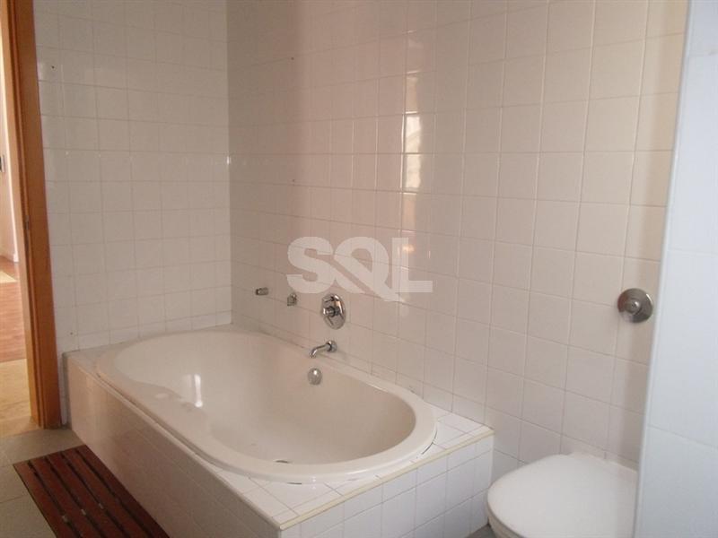 Penthouse in St. Paul's Bay To Rent