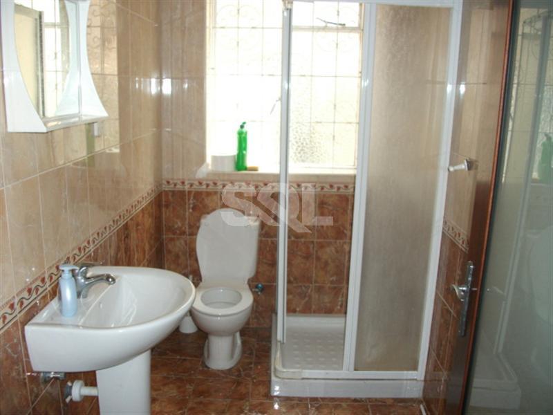 Retail/Catering in Ta' Xbiex To Rent