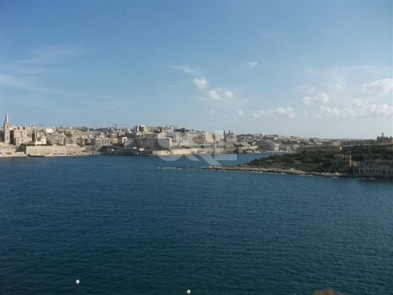 Duplex Penthouse in Sliema To Rent