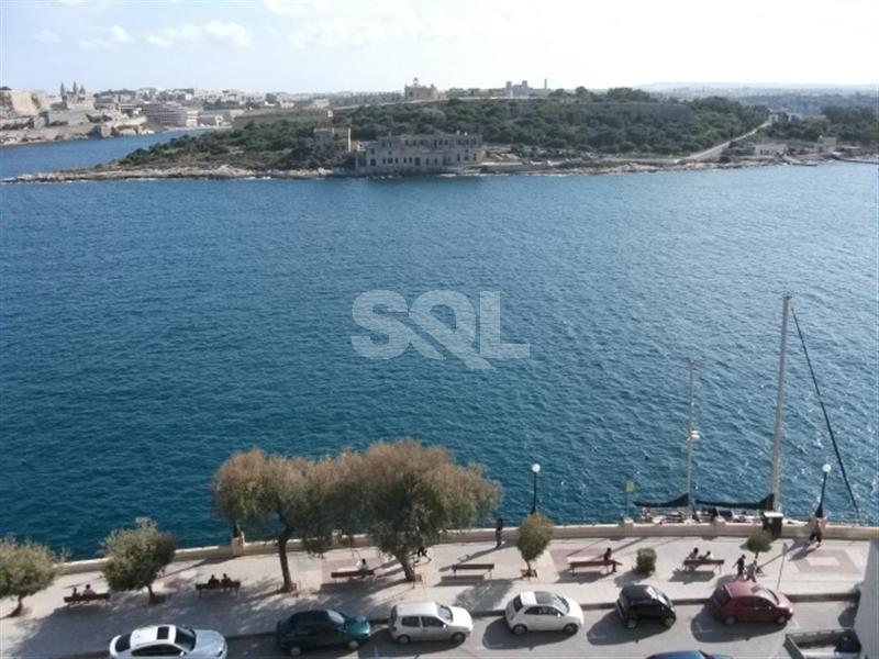 Duplex Penthouse in Sliema To Rent