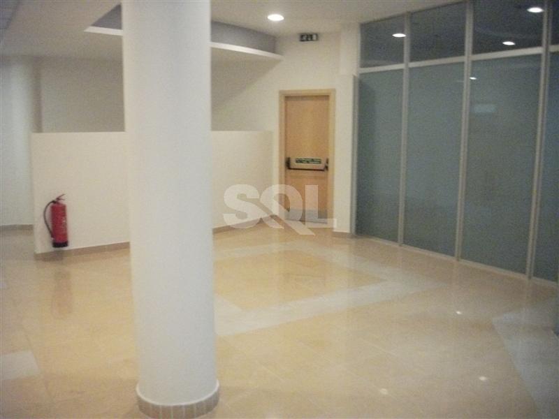 Office in Ta' Xbiex To Rent