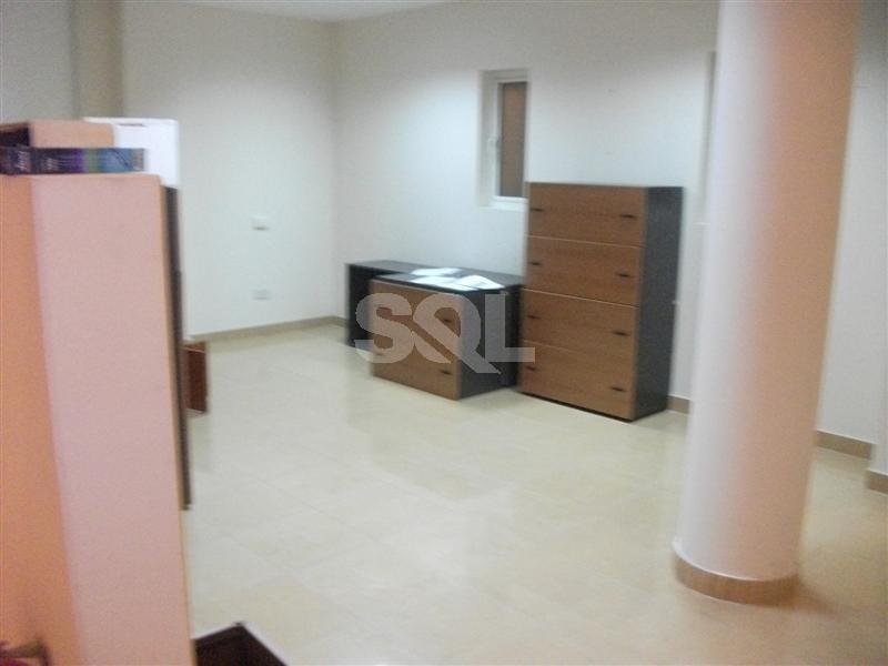 Office in Ta' Xbiex To Rent