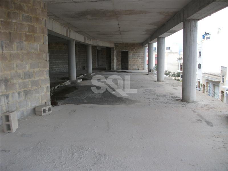 Retail/Catering in Mosta To Rent