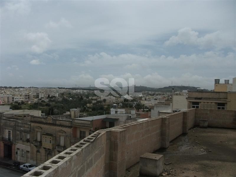 Retail/Catering in Mosta To Rent