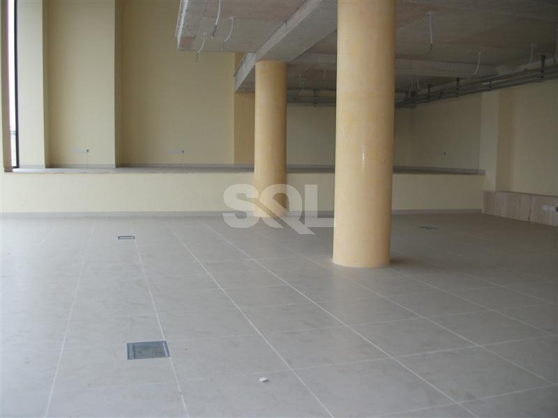 Office in Swatar To Rent
