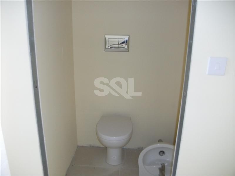 Office in Swatar To Rent