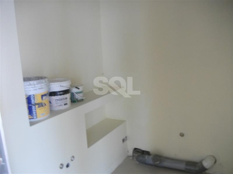 Office in Swatar To Rent