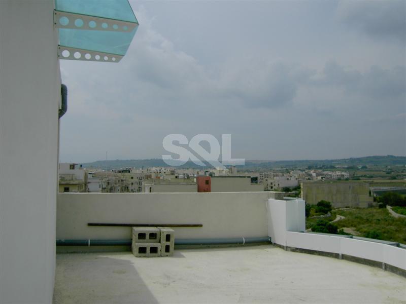 Retail/Catering in Zebbug To Rent