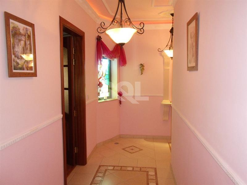 Apartment in Qawra To Rent