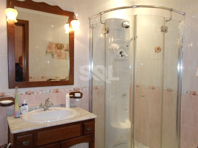 Apartment in Qawra To Rent