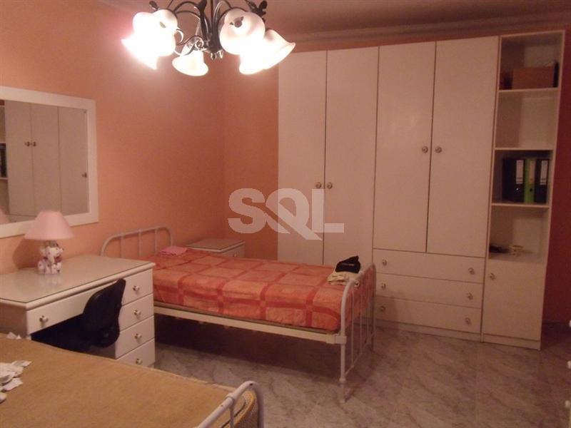 Apartment in Santa Venera To Rent