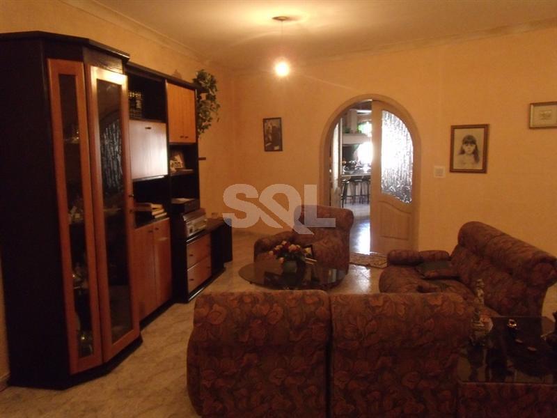Apartment in Santa Venera To Rent