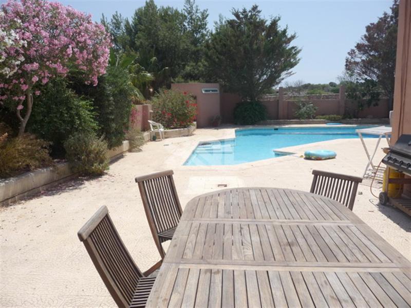 Bungalow in Madliena To Rent