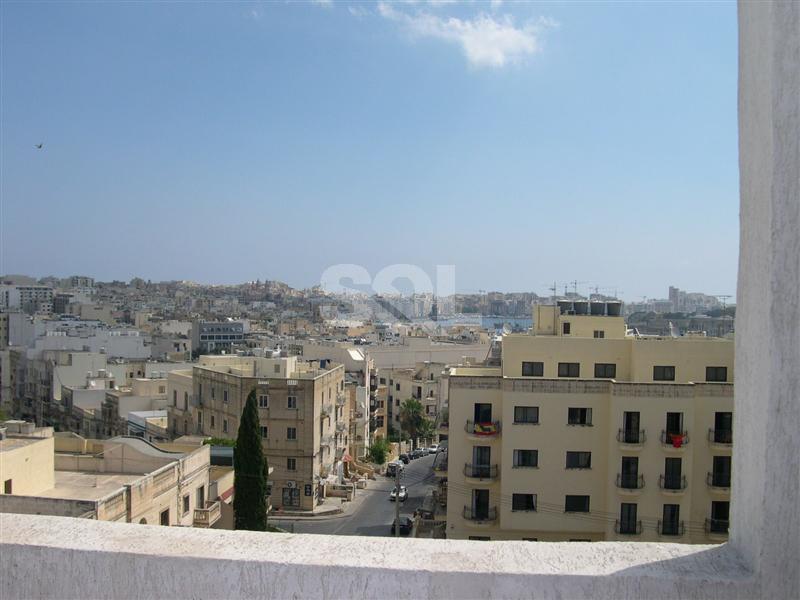 Penthouse in Msida To Rent