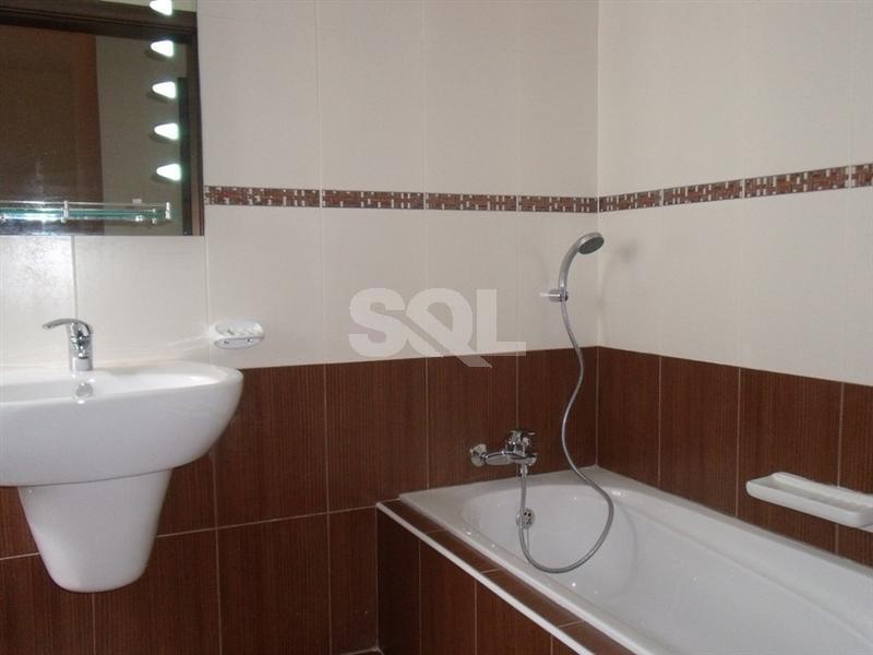 Apartment in Mosta To Rent