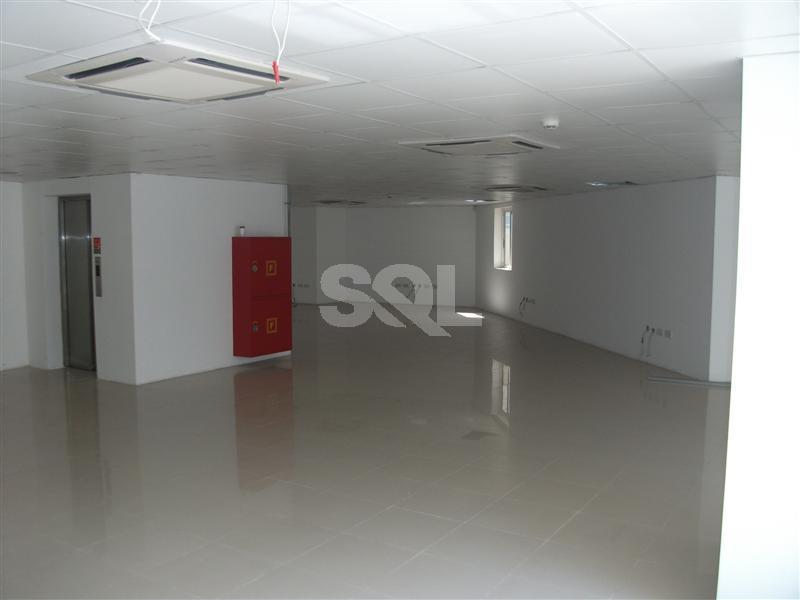 Retail/Catering in Gzira To Rent