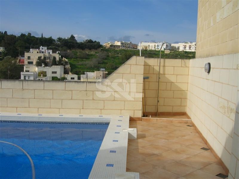 Bungalow in Iklin To Rent