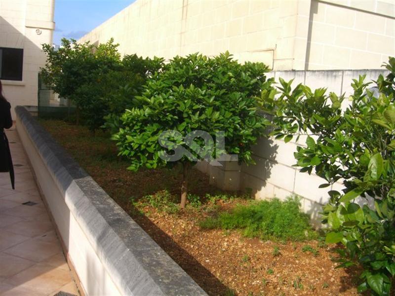 Bungalow in Iklin To Rent