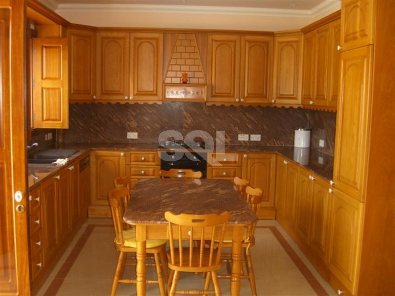 Bungalow in Iklin To Rent