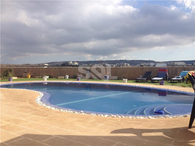 Bungalow in Wardija For Sale