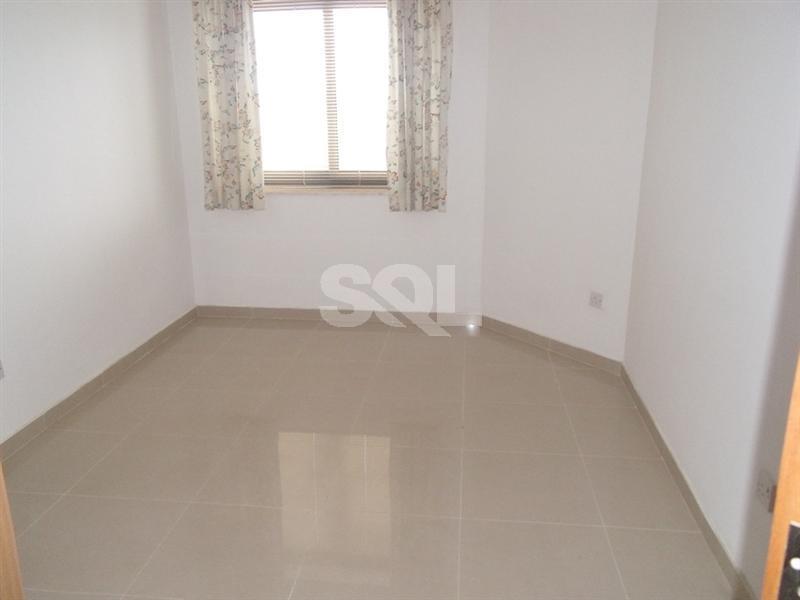 Apartment in Qawra To Rent