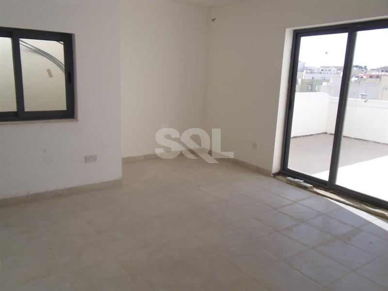 Penthouse in San Gwann To Rent