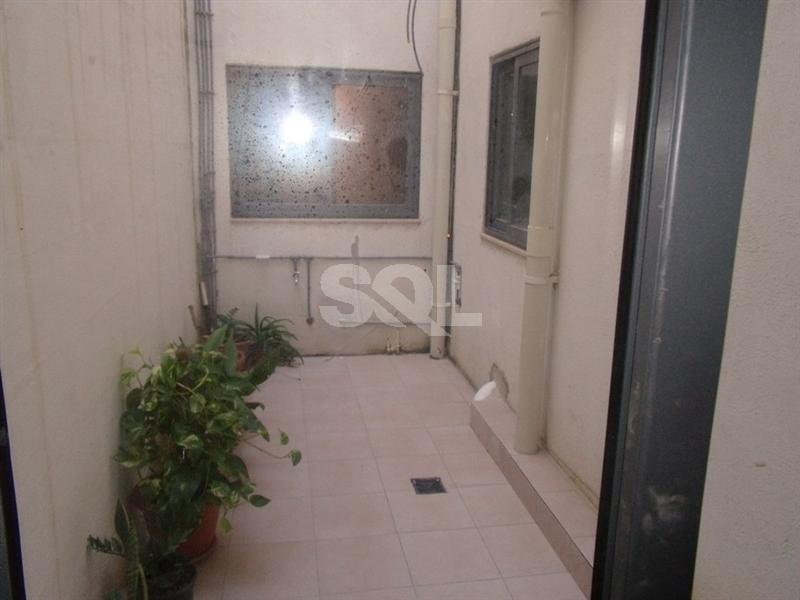 Apartment in Santa Venera To Rent