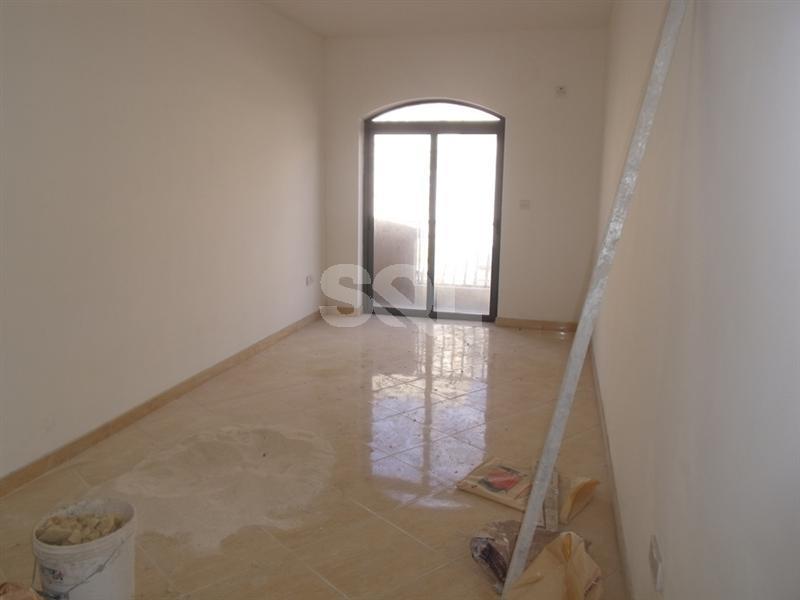 Apartment in Santa Venera To Rent