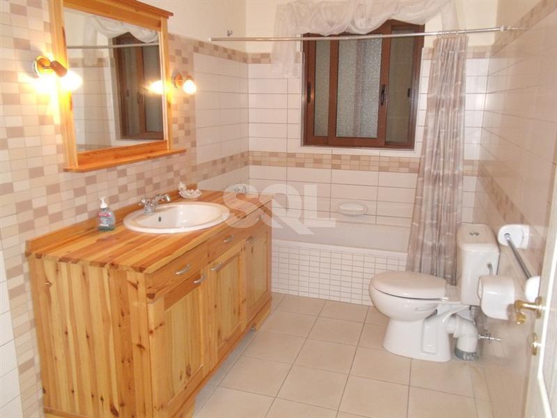 1st Floor Maisonette in Mizieb To Rent