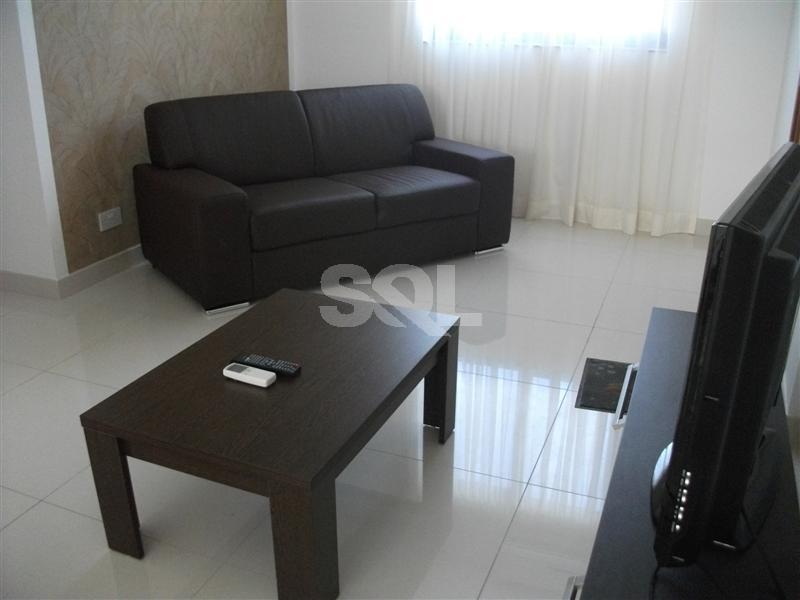 Apartment in Gzira To Rent