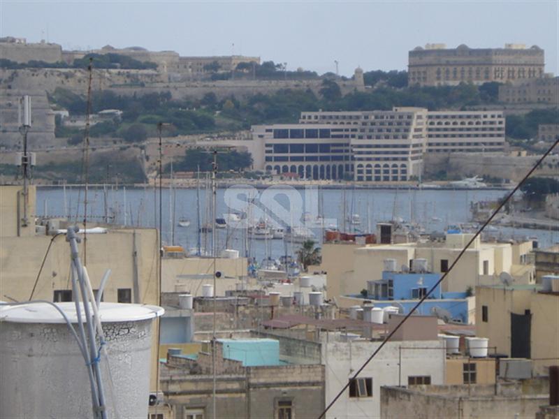 Duplex Penthouse in Gzira To Rent