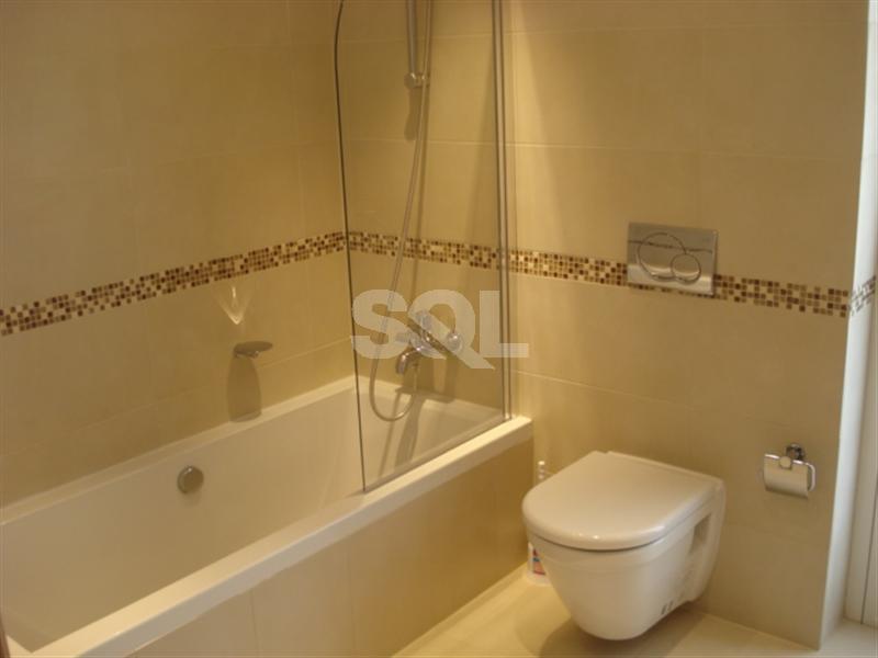 Duplex Penthouse in Gzira To Rent