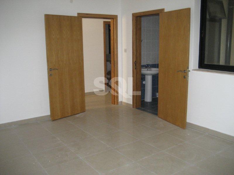 Penthouse in Qawra To Rent