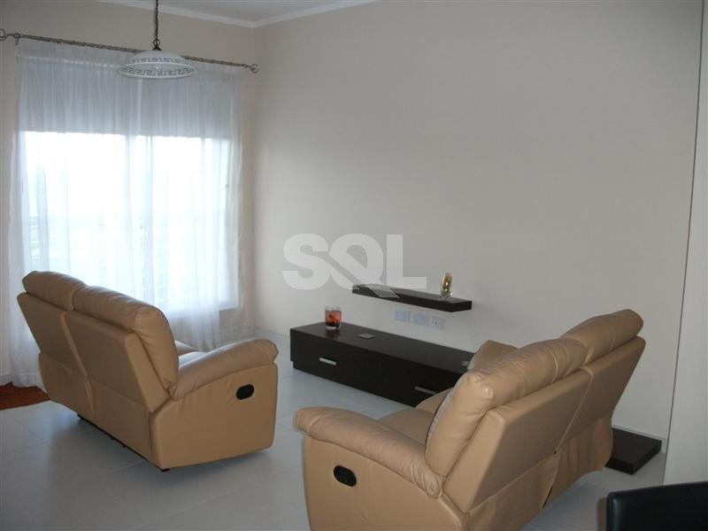 Ground Floor Maisonette in Madliena To Rent