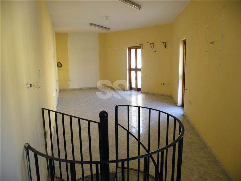 Retail/Catering in Hamrun To Rent