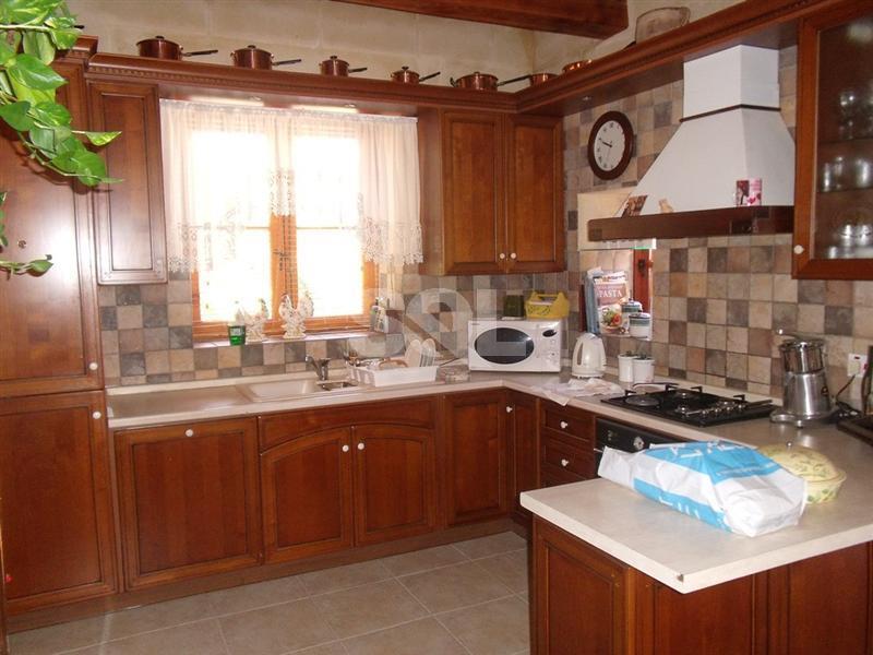 Farmhouse in St. Paul's Bay To Rent