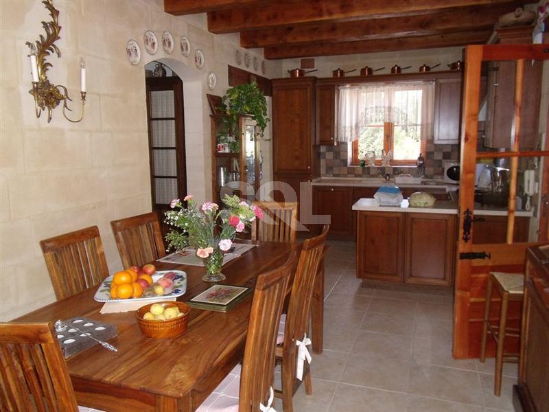 Farmhouse in St. Paul's Bay To Rent