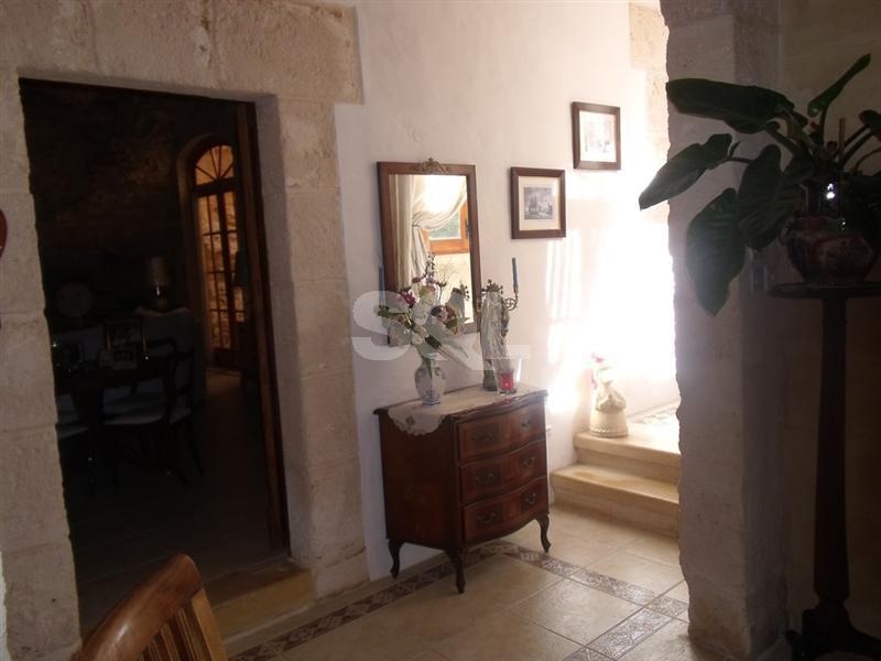 Farmhouse in St. Paul's Bay To Rent