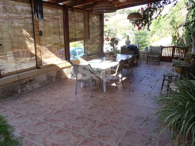 Farmhouse in St. Paul's Bay To Rent