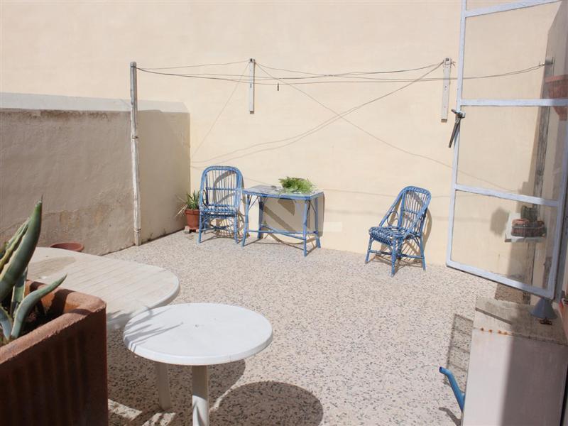 Semi-Detached Villa in Qawra To Rent
