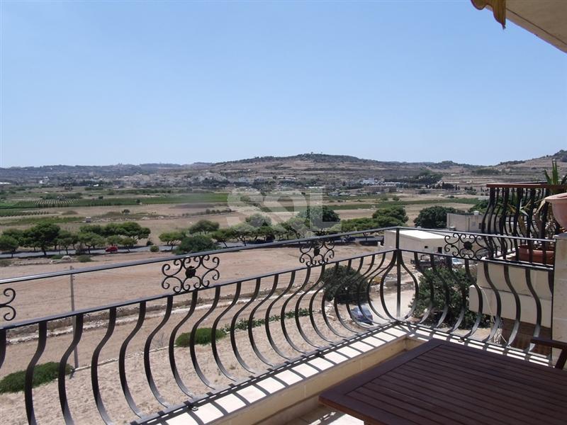 Apartment in Qawra To Rent