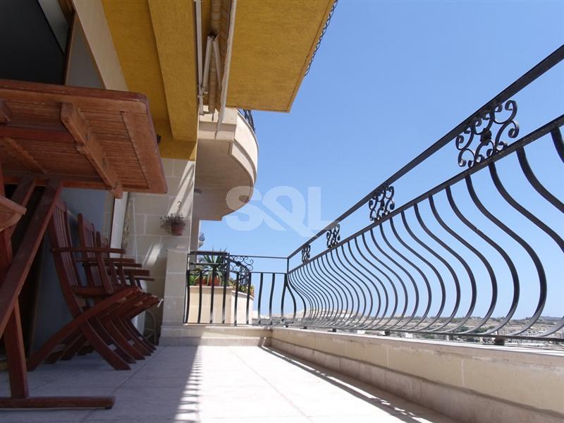 Apartment in Qawra To Rent
