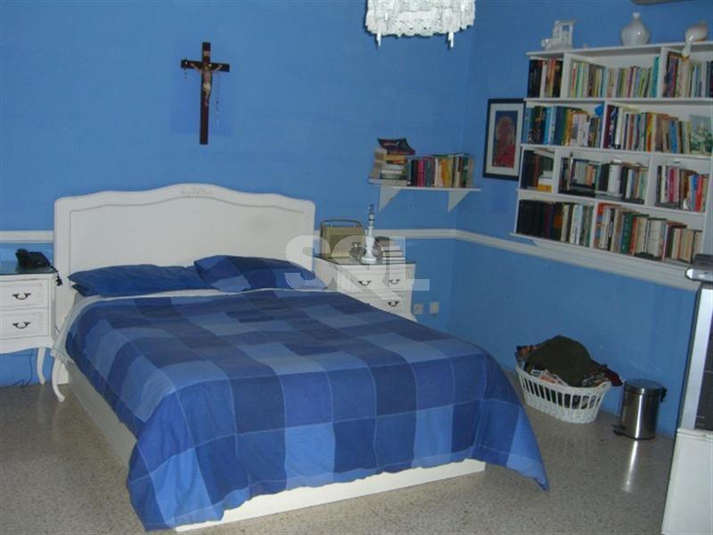 Villa in Attard To Rent