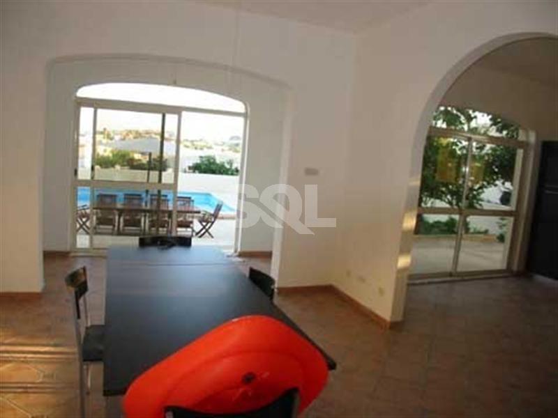 Detached Villa in Mellieha To Rent