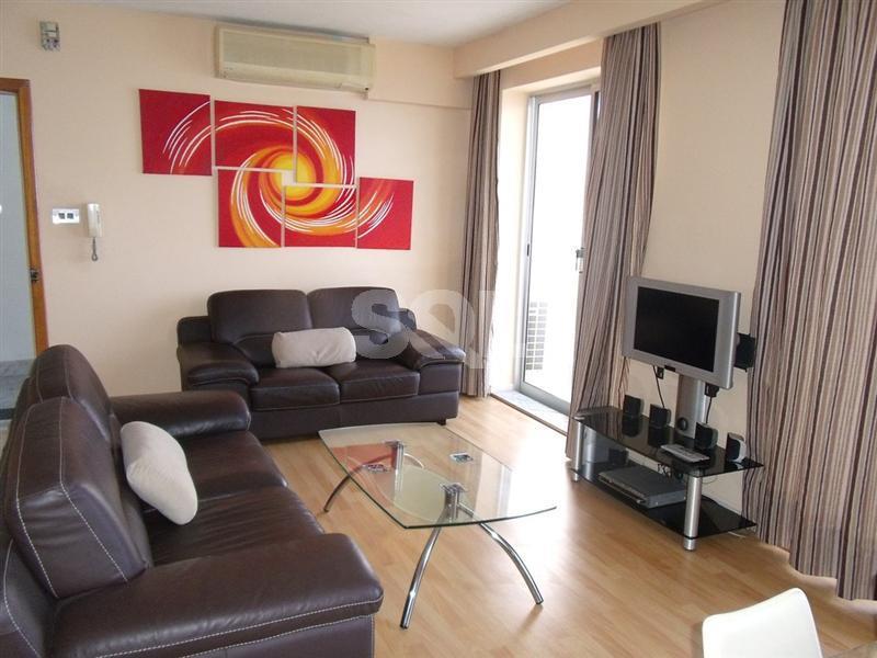 Apartment in Qawra To Rent
