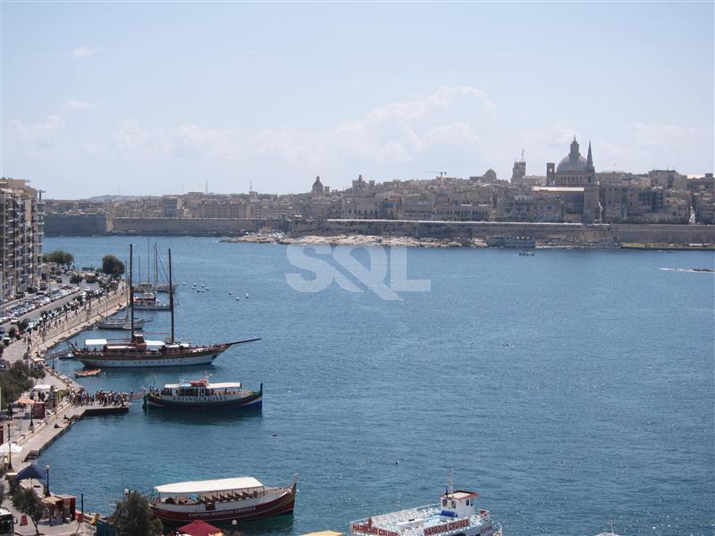 Penthouse in Sliema To Rent