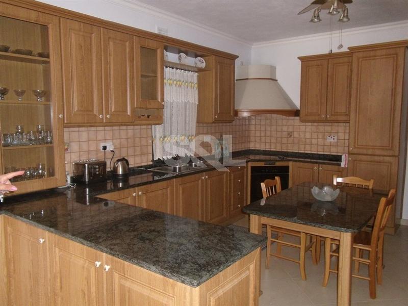 Apartment in Qawra To Rent