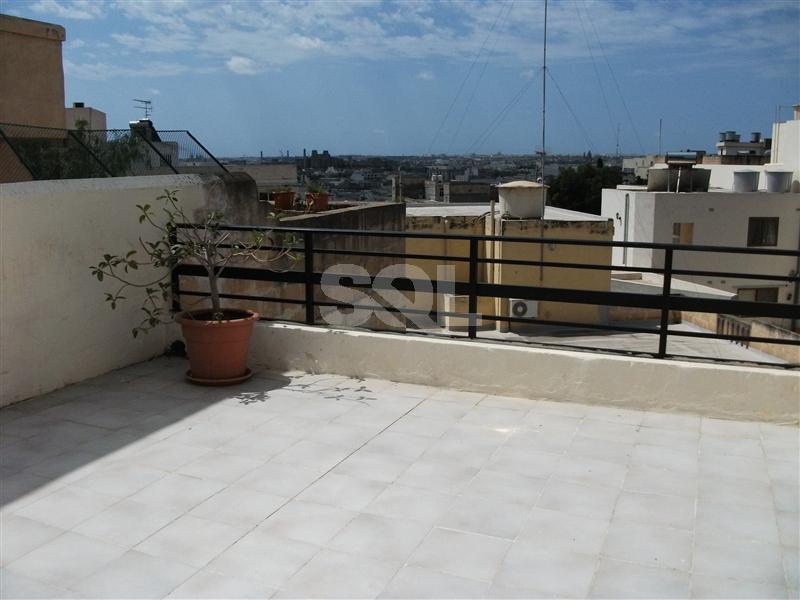 Apartment in Gzira To Rent