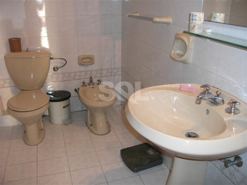 Apartment in Gzira To Rent